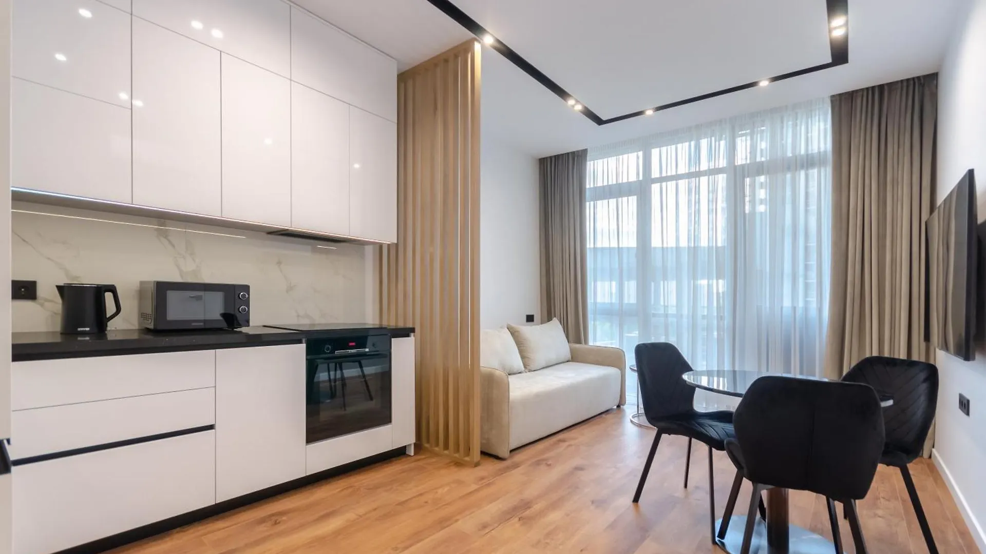 Petrovdom 2-5 New Apartment In Rc Novopecherski Lypky, 19B Andrii Verkhogliad Street Kiev